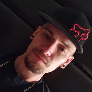 Meet your Posher, Cameron